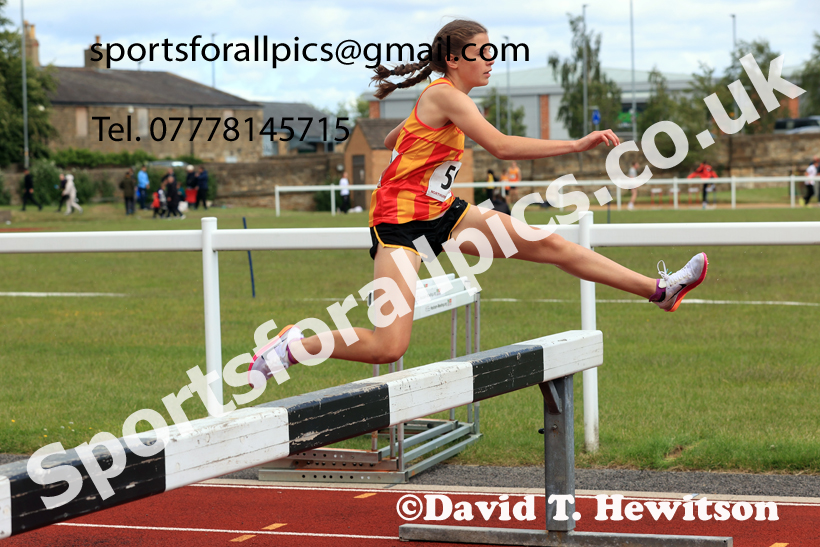 Steeplechase, 2026 Northern Schools Inter Counties, Wentworth, Hexham. Photo: David T. Hewitson/Sports for All Pics